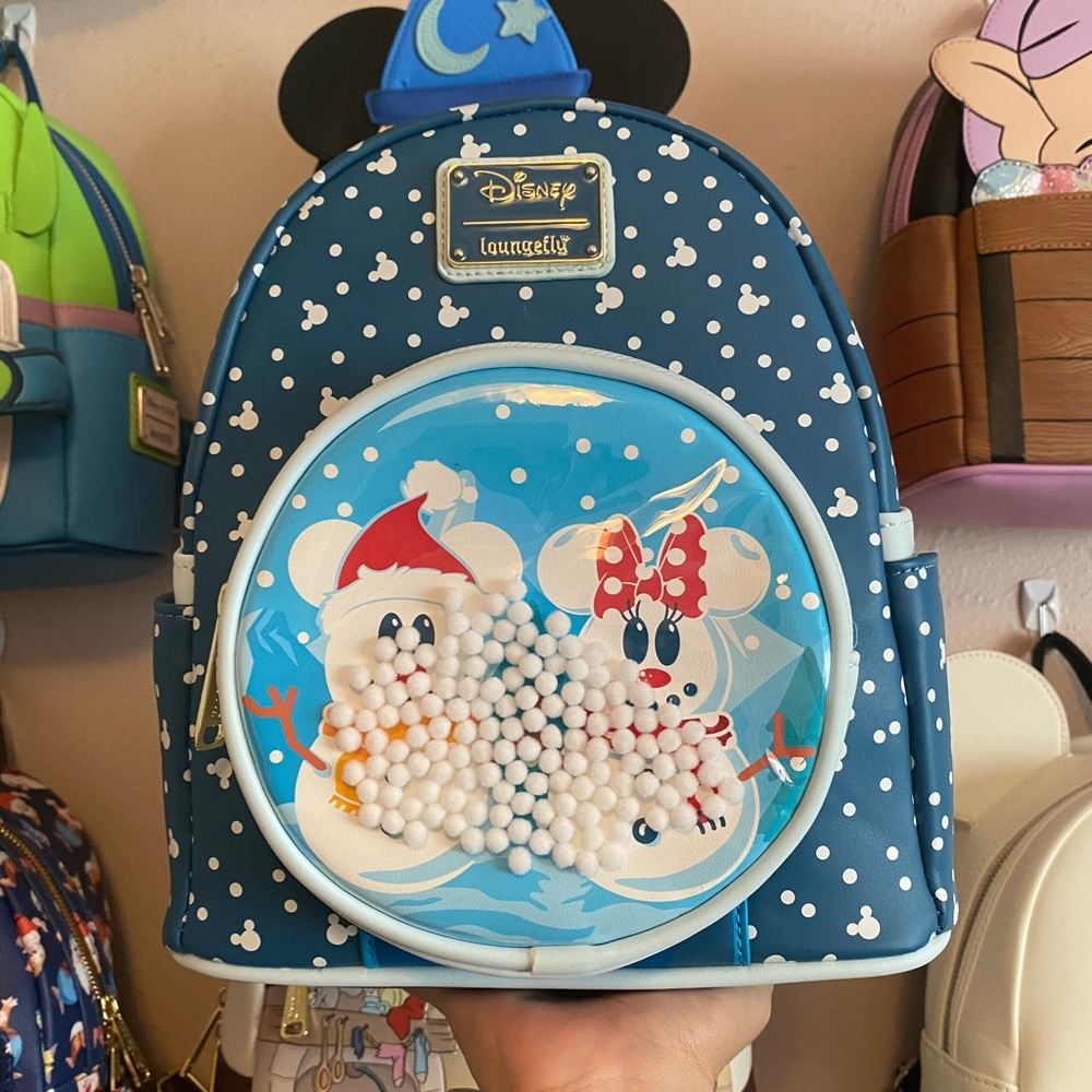 NWT Loungefly Disney Snowglobe Mickey and Minnie Mouse mini Backpack!!